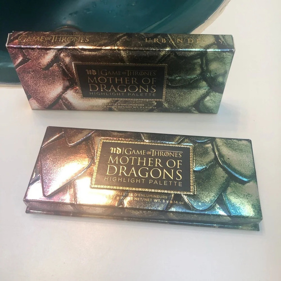 NIB URBAN DECAY GAME OF THRONES HIGHLIGHT PALETTE - Picture 1 of 6